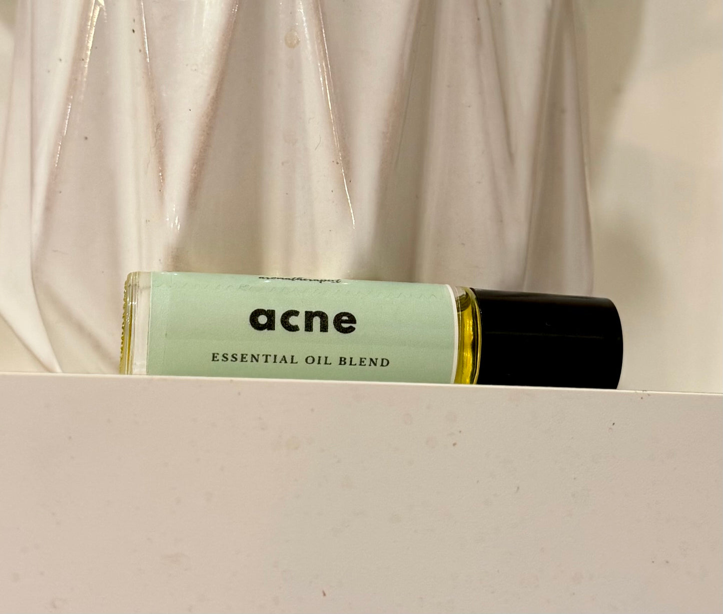 Clarifying Facial Oil Roller | Jojoba with Tea Tree, Palmarosa, Cedarwood & Helichrysum