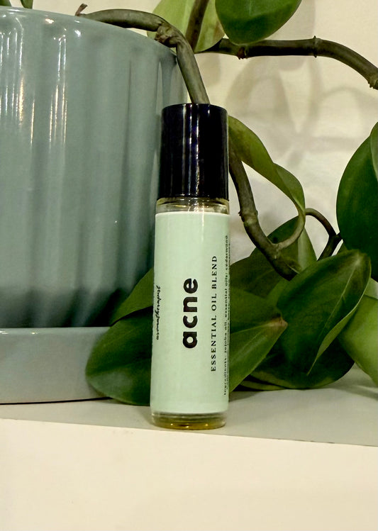 Clarifying Facial Oil Roller | Jojoba with Tea Tree, Palmarosa, Cedarwood & Helichrysum